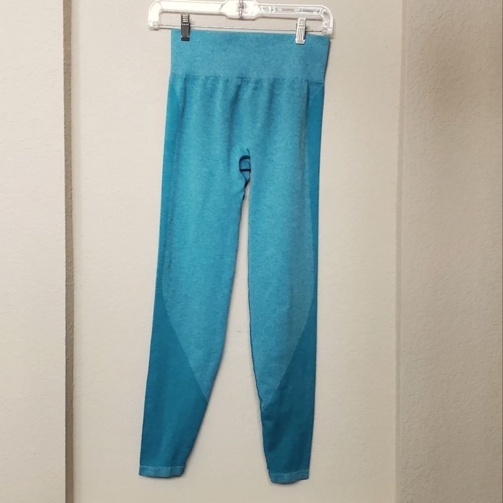 Victoria’s Secret Pink Leggings. Size S